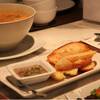 ขนมปังตับบด ต้มยำทะเล ที่ ร้านอาหาร Flow Restaurant & Bar
