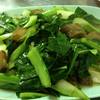คะน้าหมูกรอบ ที่ ร้านอาหาร ตั้งเล่าหยี