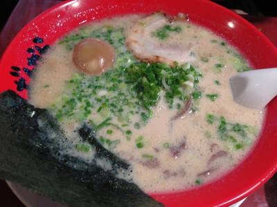 ทงคทสึ ราเมง ก็อร่อย ที่ ร้านอาหาร Bankara Ramen