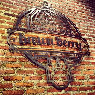 ร้านอาหาร Brown Berry Cafe and Bar