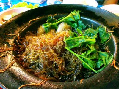 กุ้งอบวุ้นเส้น ที่ ร้านอาหาร เปียอู๋โภชนา