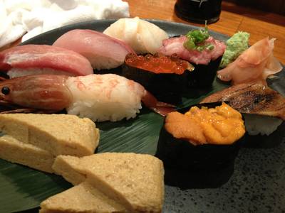 เซ็ทซาชิมิรวม ที่ ร้านอาหาร Uomasa (อุโอะมาสะ)