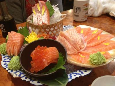 แซลมอน 5 อย่าง ที่ ร้านอาหาร Uomasa (อุโอะมาสะ)
