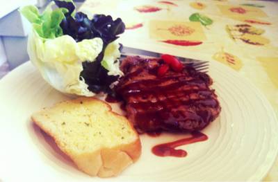 ร้านอาหาร White Cottage
