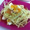 ตำไข่เค็ม ที่ ร้านอาหาร ส้มตำป้าแดง สามย่าน (เจ๊แดง)