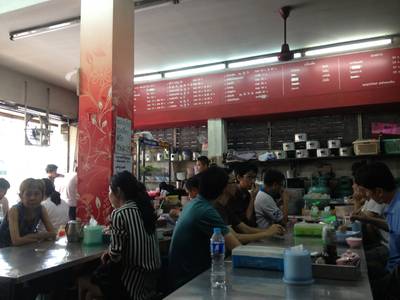 ในร้าน ที่ ร้านอาหาร วัฒนาพานิช ก๋วยเตี๋ยวเนื้อ