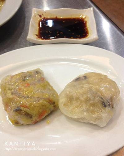 กุ๋ยช่ายอร่อยๆ ทีเด็ดของทางร้าน ให้ฟรีทุกโต๊ะ ที่ ร้านอาหาร ครัวในบ้าน