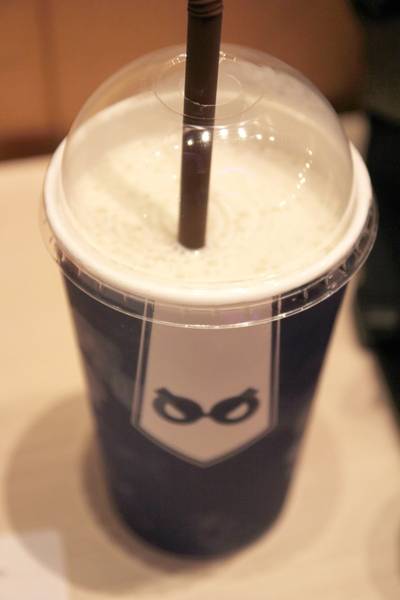 กล้วยนมสดปั่น ที่ ร้านอาหาร Too Fast To Sleep