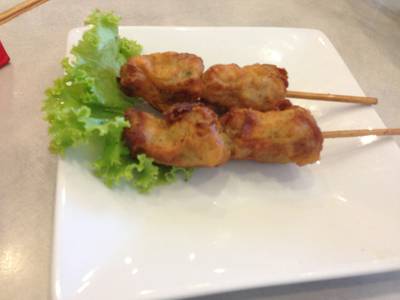 ขนมจีบทอด ที่ ร้านอาหาร อิ่มไทยนู้ดเดิ้ลบาร์