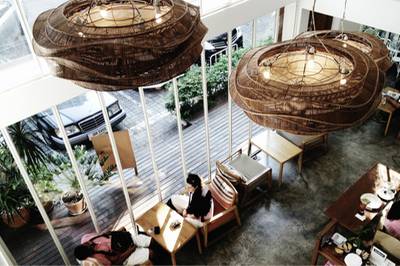 ร้านอาหาร ไล-บรา-รี่ (Library)