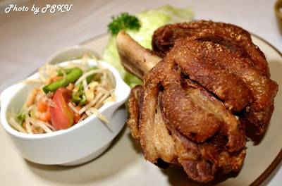 ร้านอาหาร Anna & Charlie's Cafe