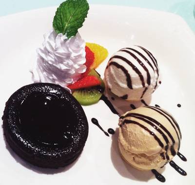 ร้านอาหาร Melt Me ทองหล่อ 10