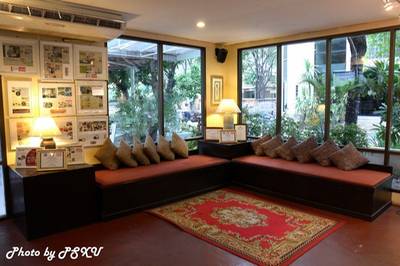 ร้านอาหาร Anna & Charlie's Cafe