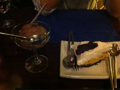 ของหวาน ที่ ร้านอาหาร ขวัญจิตร
