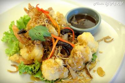 ร้านอาหาร Anna & Charlie's Cafe