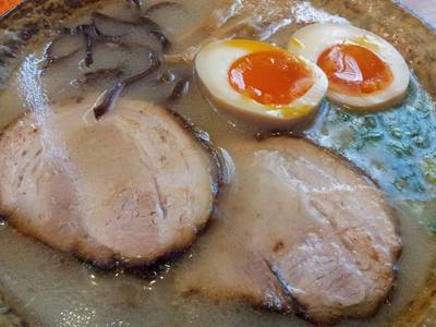 ไข่ฟองเดียวทำให้หน้าตาดีขึ้นหลายเท่า 55555 ที่ ร้านอาหาร Ramen Kio Rain Hill