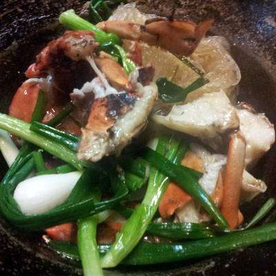 ปูอบวุ้นเส้นนะคับ ที่ ร้านอาหาร สมศักดิ์ปูอบ
