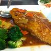 ปลาดอร์รี่ทอดราดซอส-อร่อยดีลดราคาอยู่ด้วยนะ ที่ ร้านอาหาร Royal Kitchen Terminal 21