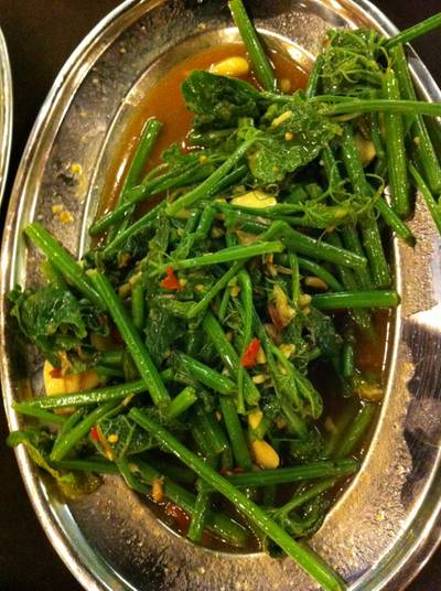 ร้านอาหาร แสงไทย ซีฟู้ด