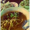 ข้าวซอยกระดูกอ่อน ที่ ร้านอาหาร ข้าวซอยลำดวน ฟ้าฮ่าม สาขา 2