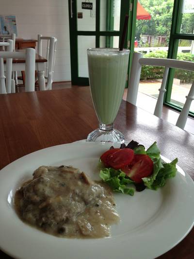ร้านอาหาร Smile Milk Smile For Miles