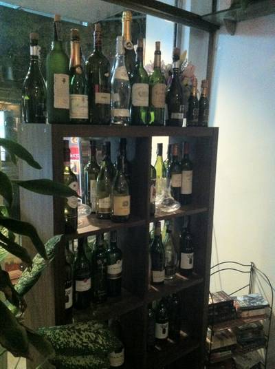 เยอะอยู่ ที่ ร้านอาหาร Sip Wine Bar