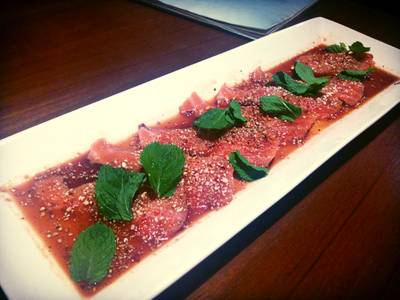 ลาบ Salmon ที่ ร้านอาหาร ปลาดิบ