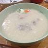 โจ๊กหมูรวมใส่ไข่ 30 บาท ที่ ร้านอาหาร โจ๊กเจ๊แอ๊ด
