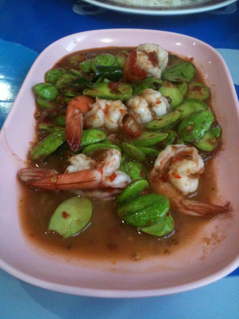 สตอผัดกุ้ง(เด็ดมากกก)  ที่ ร้านอาหาร แกงป่าศรีย่าน