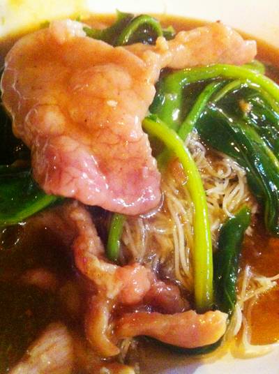 ร้านอาหาร ราดหน้าเจ๊อ้วน