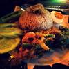 ข้าวผัดน้ำพริกลงเรือ รสชาติเข้มข้นถึงเครื่องครับ ที่ ร้านอาหาร ก๋วยเตี๋ยวผักหวาน