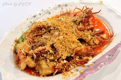 ร้านอาหาร แดงอาหารทะเล (เจ๊แดง) เจ้าเก่า