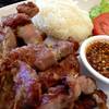 จิ๊ผา หมูทอดนุ่มมาก ที่ ร้านอาหาร ลูกไก่ทอง