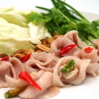 พล่าแฮมรมตวัน ที่ ร้านอาหาร ภรณี สุขุมวิท 23