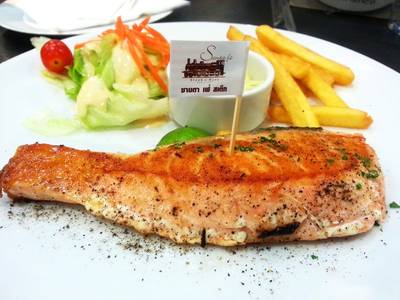- สเต็กปลาแซลม่อน 149 บาท ที่ ร้านอาหาร Santa Fe' Steak เซ็นทรัลเวิลด์