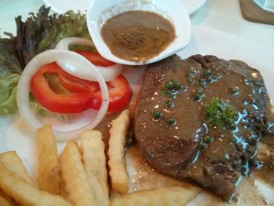 Pepper steak รสชาติถูกใจเด็กๆ เลยหล่ะ ที่ ร้านอาหาร Vintage 2009 Pepper steak รสชาติถูกใจเด็กๆ เลยหล่ะ ที่ ร้านอาหาร Vintage 2009