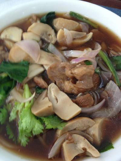 ก๋วยเตี๋ยวหมูตุ๋น ที่ ร้านอาหาร ปทุมเค้ก