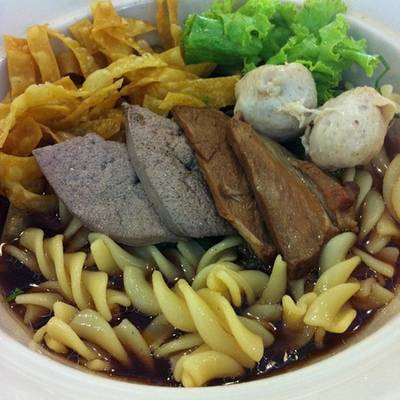 ร้านอาหาร ร้านก๋วยเตี๋ยวหมู 1000 เส้น