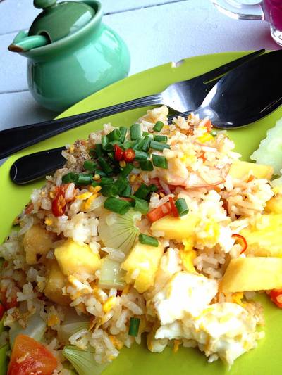 ข้าวผัดสัปปะรด 60 บาท ที่ ร้านอาหาร ปากอ้า 2