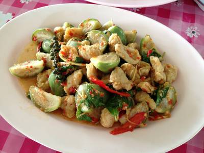 ลูกชิ้นปลากรายผัดขี้เมา ที่ ร้านอาหาร เอี้ยเซี้ยฮวด