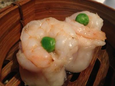 คล้ายฮะเก๋า แต่มีกุ้งข้างบน ที่ ร้านอาหาร ฮั่วเซ่งฮง เยาวราช