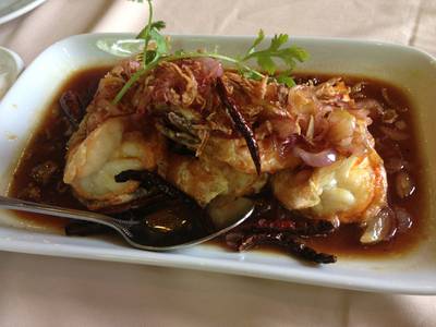 กุ้งซอสมะขาม ที่ ร้านอาหาร ระย้า