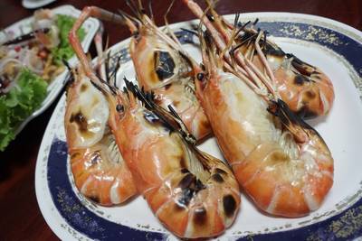 ร้านอาหาร ร้านกุ้งเป็น (เจ้เน้ยกุ้งเป็น)