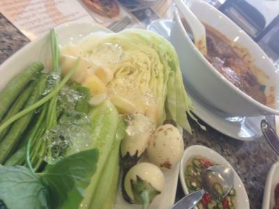 ร้านอาหาร ไก่ทอง (ก๊ำไก๊ ไก่ทอง)
