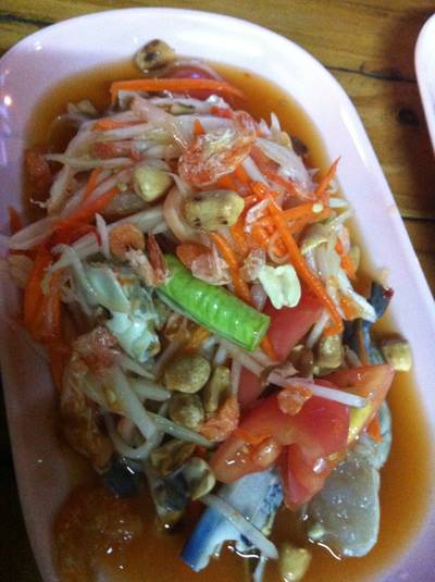 ส้มตำปูม้า แนะนำกันเลย ต้องชิมจ้า ที่ ร้านอาหาร นราทิพย์ ซีฟู้ด