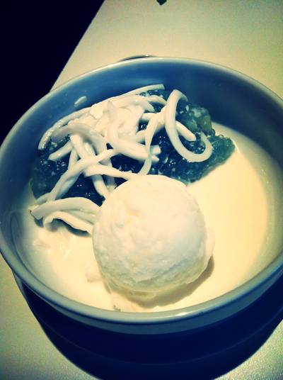 สาคูเปียก ที่ ร้านอาหาร Greyhound Café สยามเซ็นเตอร์