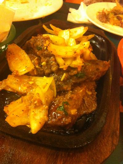 Fajitas ที่ ร้านอาหาร La Monita Taqueria