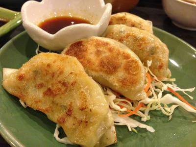 เกี้ยวซ่า รสชาติเฉยๆ ที่ ร้านอาหาร Inaho (อินาโฮ)