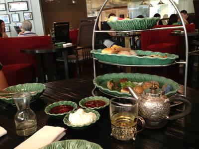 Erawan Tea Room ที่ ร้านอาหาร The Erawan Tea Room