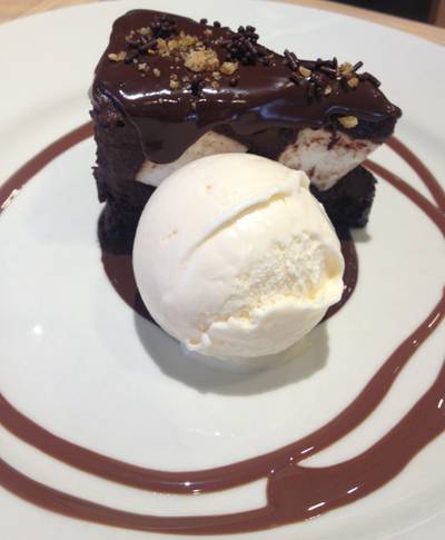 ร้านอาหาร After You Dessert Cafe La Villa ร้านอาหาร After You Dessert Cafe La Villa